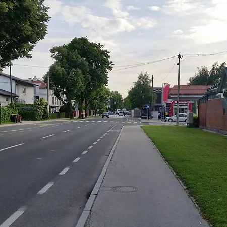 Nočitev z zajtrkom Saso & *