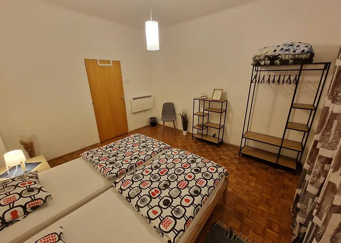 Oda ve Kahvaltı Saso & *