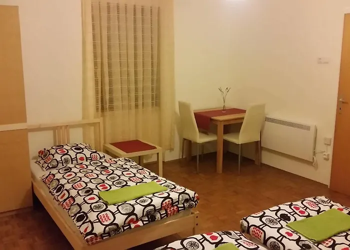 Saso & Oda ve Kahvaltı Ljubljana